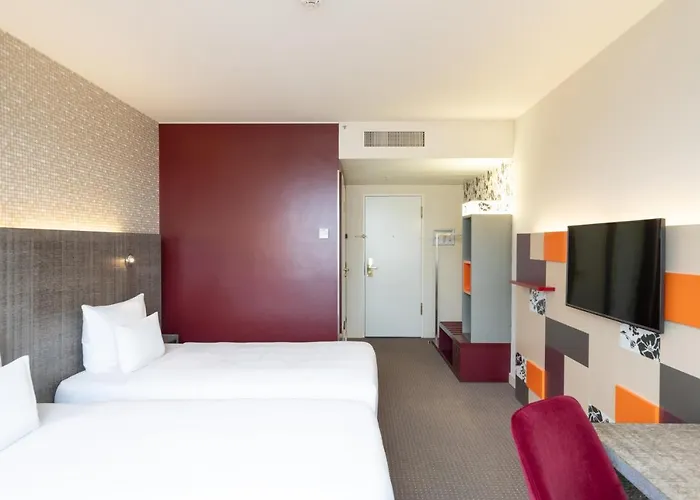 Nyx Koepenick By Leonardo Berlín