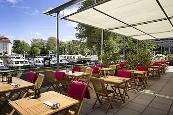 Nyx Koepenick By Leonardo